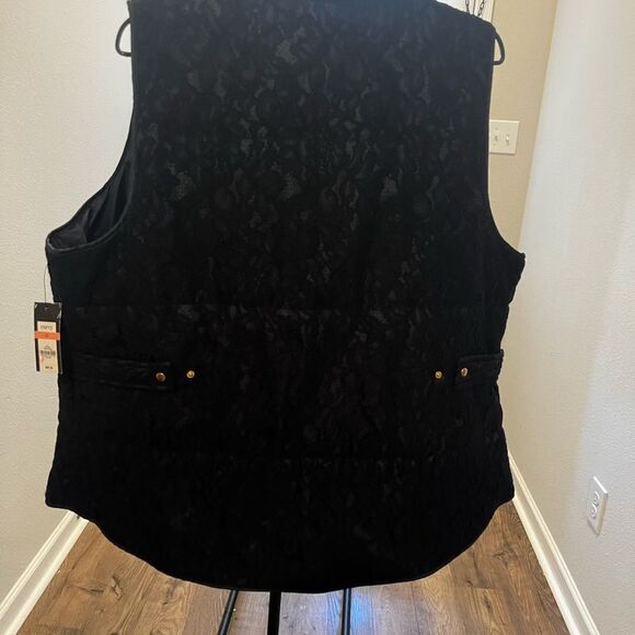 NWT Crown & Ivy Curvy Lace Vest – Navy Blue – Size 2x curvy - Picture 2 of 9